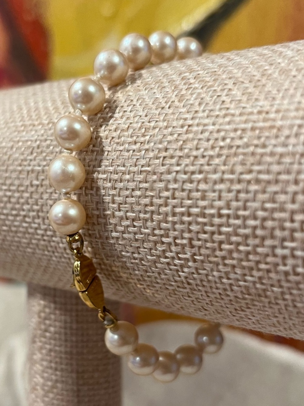 Vintage Monet Classic Pearl Bracelet with Gold Clasp - Ivory Pearls
